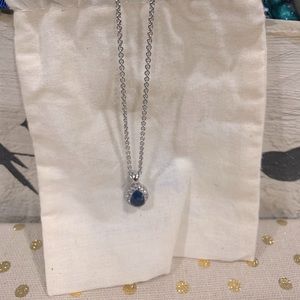 Silver and sapphire pendant necklace (gemstone)